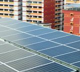 Fotovoltaico, smart building e politiche ESG: dove si muove la strategia green di Poste Italiane