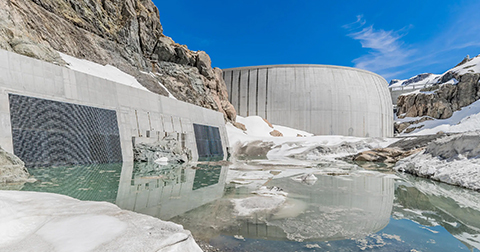 La Svizzera costruisce una gigantesca batteria nelle Alpi: come funziona il maxi sistema di accumulo energetico